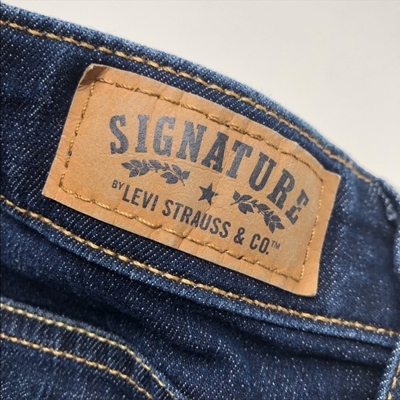 𝅺SIGNATURE by Levi Strauss & Co. Modern Bootcut Dark Blue Mid-rise Jeans Pants - Picture 8 of 15
